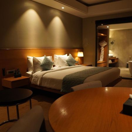กีรันศรี แกรนด์ Hotel กูวาฮาติ ภายนอก รูปภาพ
