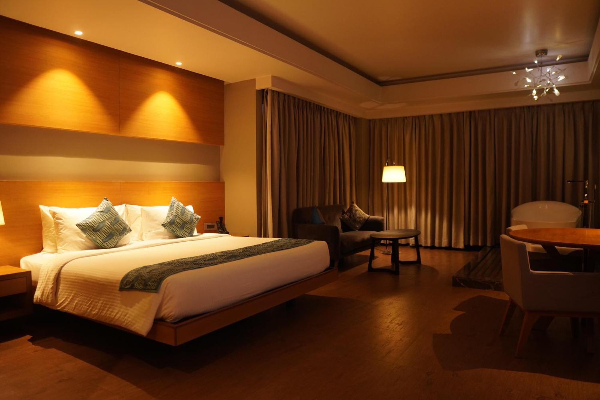 กีรันศรี แกรนด์ Hotel กูวาฮาติ ภายนอก รูปภาพ