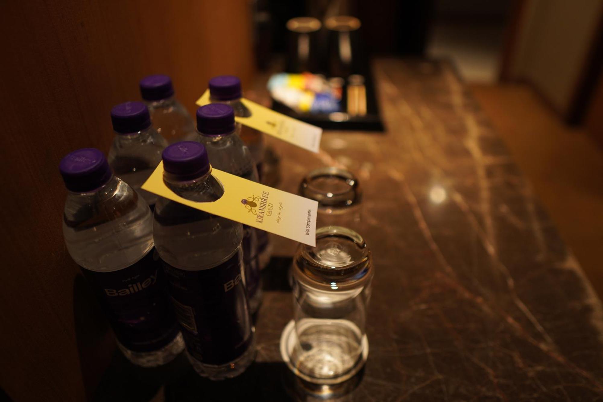 กีรันศรี แกรนด์ Hotel กูวาฮาติ ภายนอก รูปภาพ