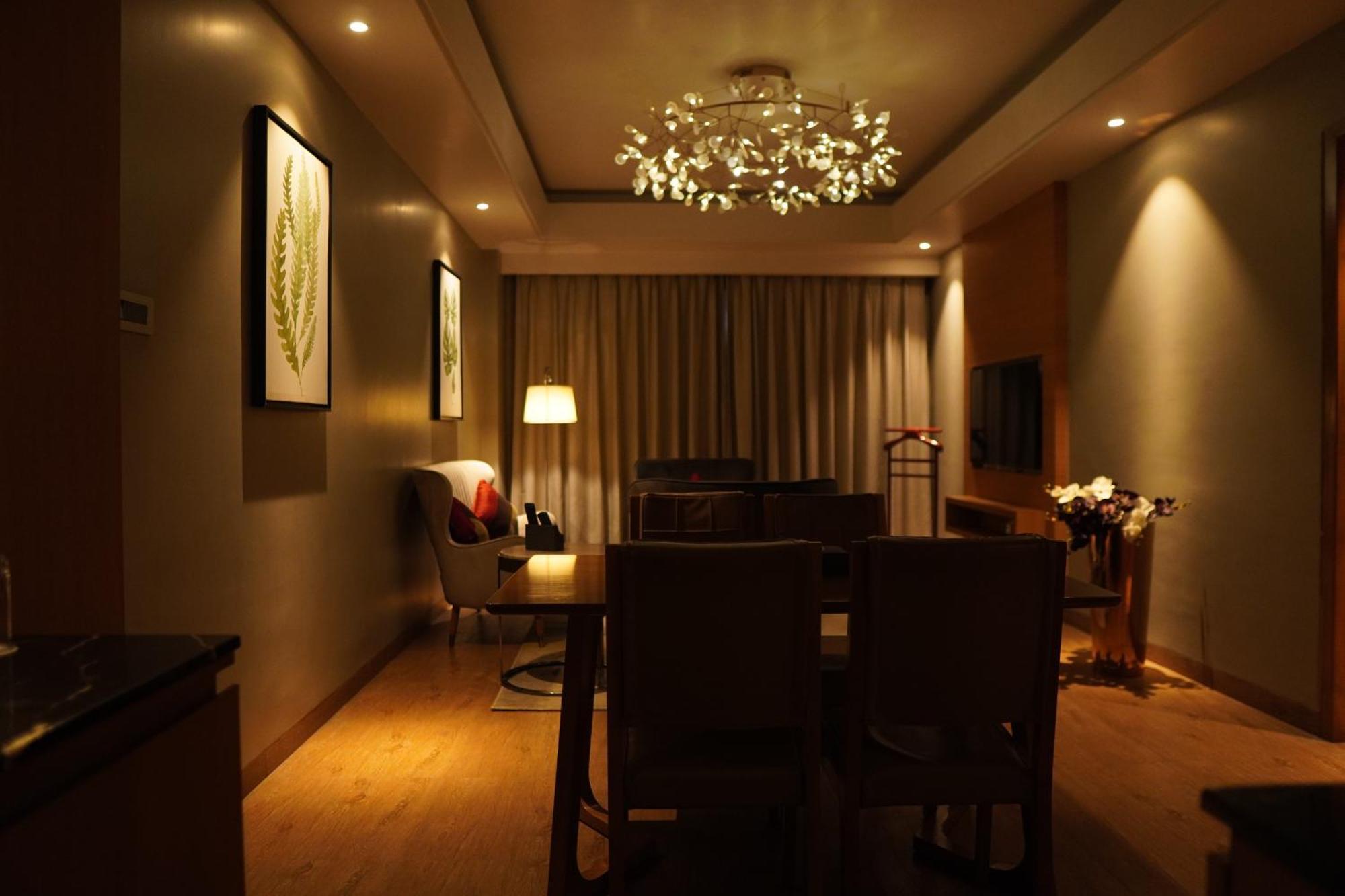 กีรันศรี แกรนด์ Hotel กูวาฮาติ ภายนอก รูปภาพ