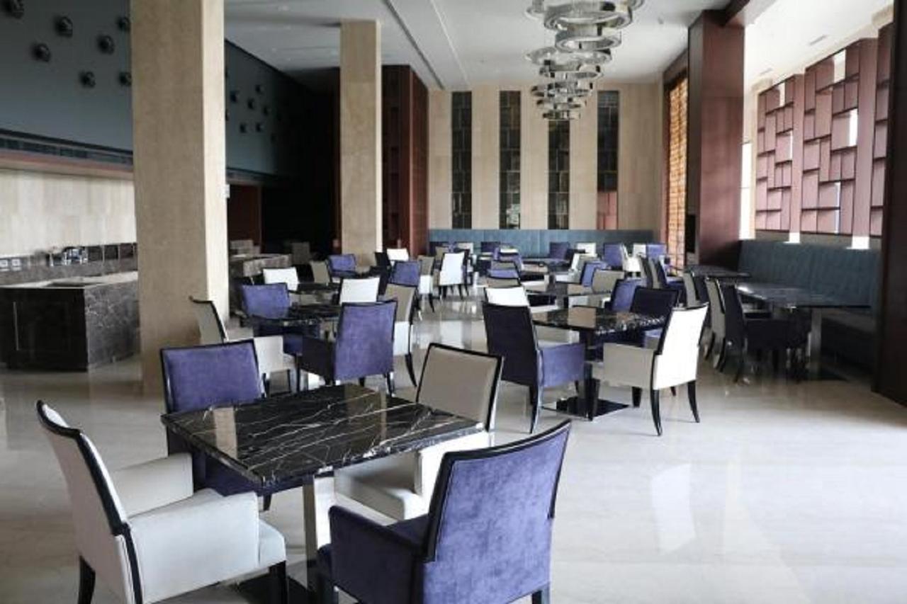 กีรันศรี แกรนด์ Hotel กูวาฮาติ ภายนอก รูปภาพ