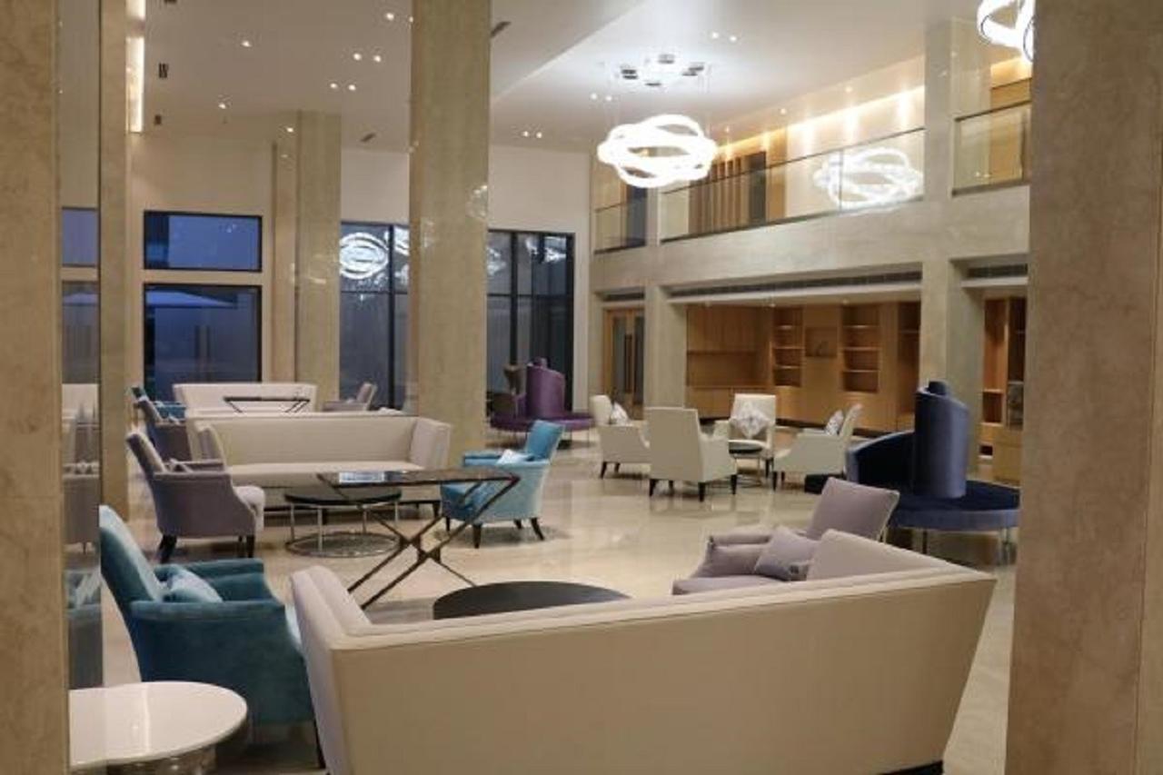 กีรันศรี แกรนด์ Hotel กูวาฮาติ ภายนอก รูปภาพ