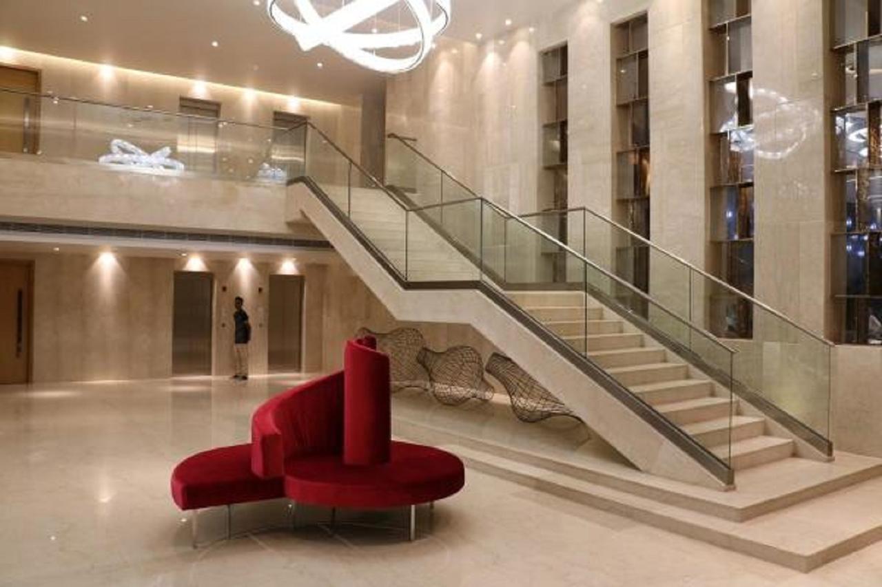กีรันศรี แกรนด์ Hotel กูวาฮาติ ภายนอก รูปภาพ