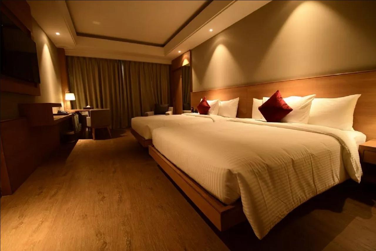 กีรันศรี แกรนด์ Hotel กูวาฮาติ ภายนอก รูปภาพ
