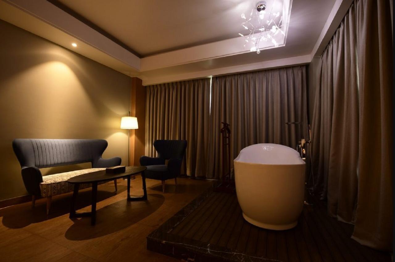 กีรันศรี แกรนด์ Hotel กูวาฮาติ ภายนอก รูปภาพ